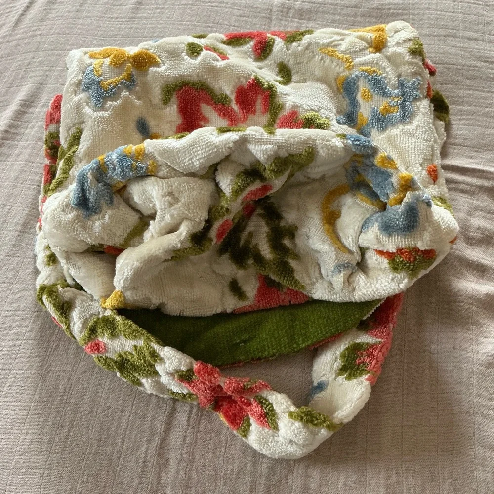 Carpet Bags of America Floral Patterned Bag - Picture 8 of 8